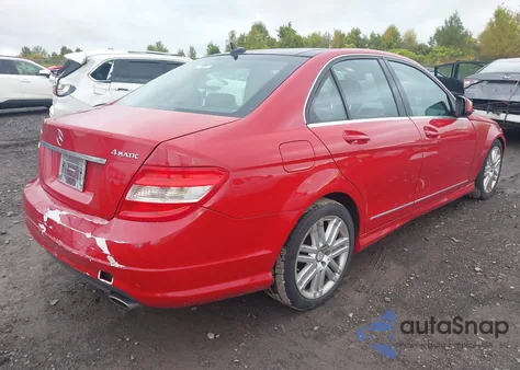 2009 Mercedes-Benz C 300 Sport 4Matic z USA, uszkodzony, nr VIN WDDGF81X39R055032